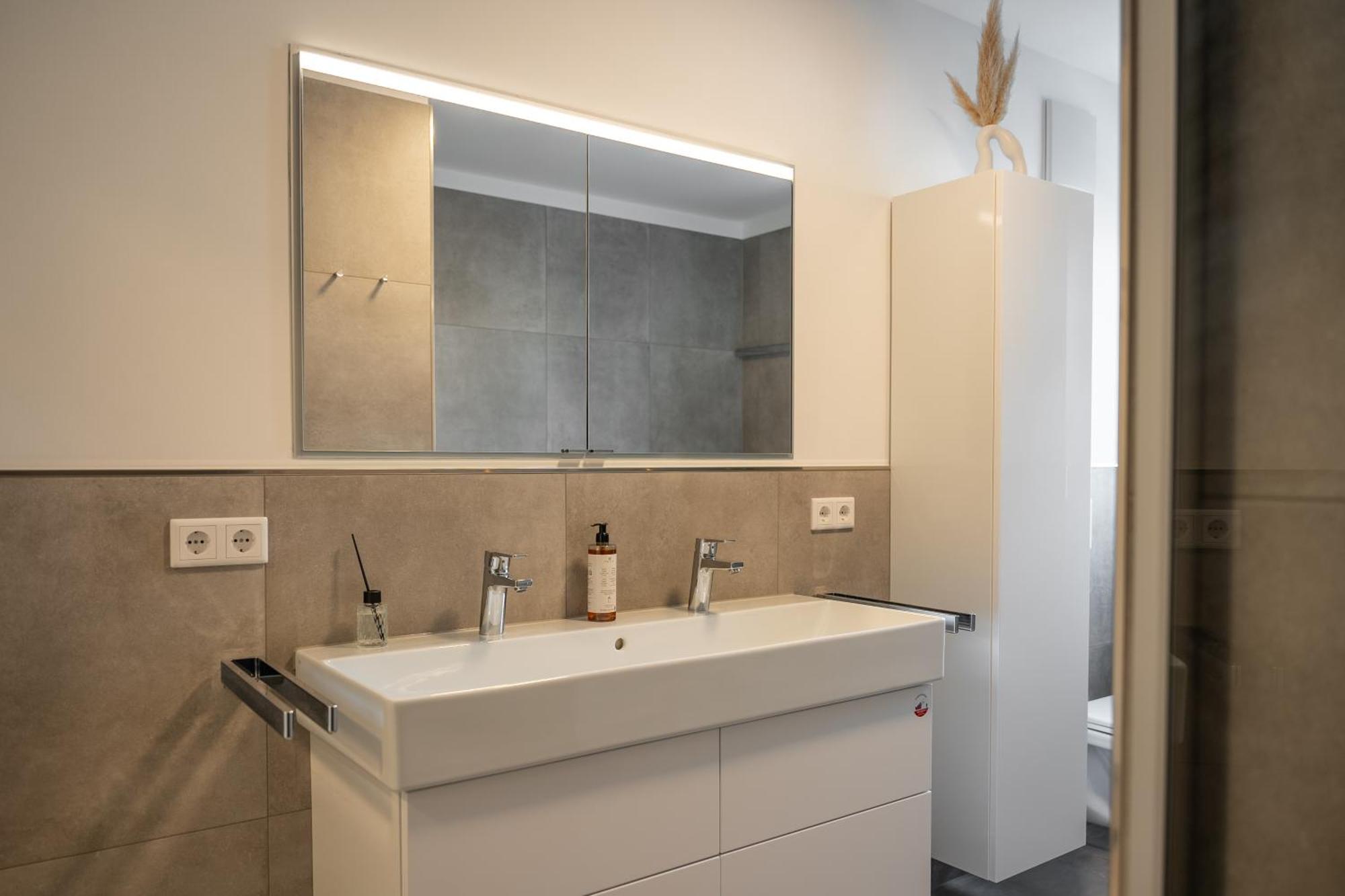 Aparthome Eching Deluxe Near Munich Airport Экстерьер фото
